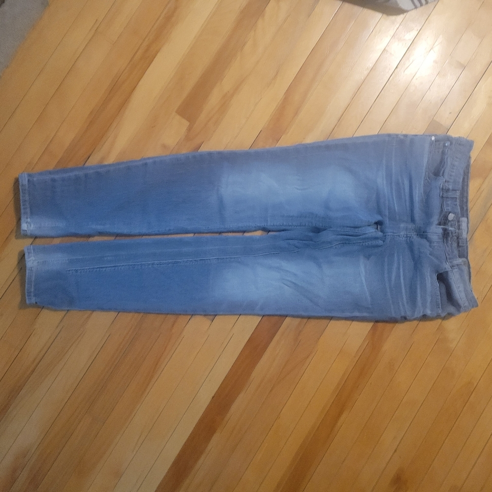 Lightly distressed pale blue skinny jeans. Size 8x32. Super soft and stretchy!